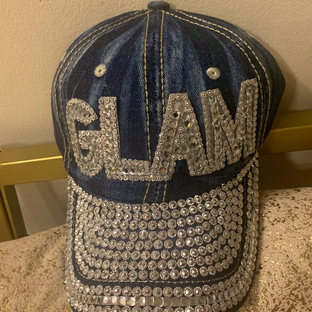 Glam Cap 🧢